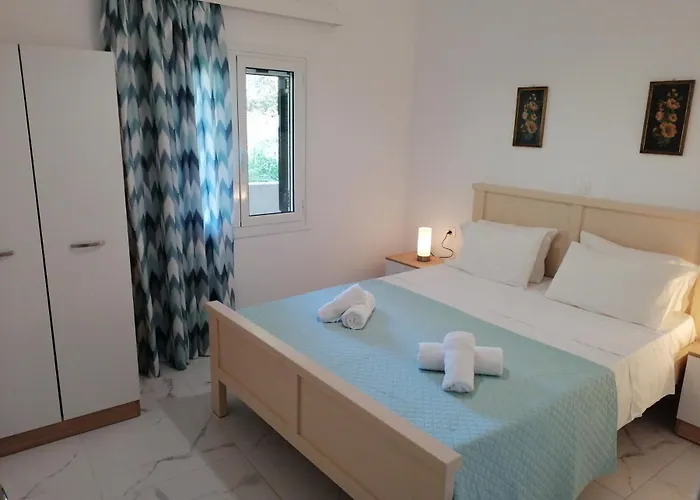 Kır Evi Nikos Gialos *