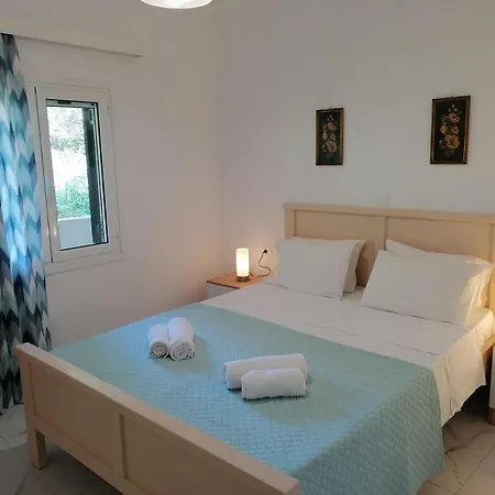 Nikos Gialos Country house